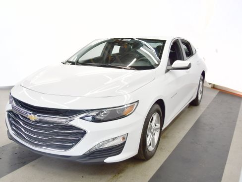 Used 2024 Chevrolet Malibu LT image 4