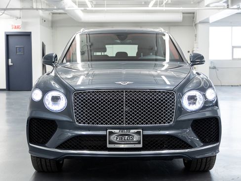 Used 2022 Bentley Bentayga image 7