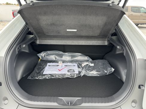 New 2026 Toyota C-HR AWD/4WD image 9