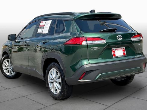 Used 2025 Toyota Corolla Cross LE FWD image 12