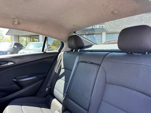 Used 2017 Chevrolet Cruze LT FWD image 37