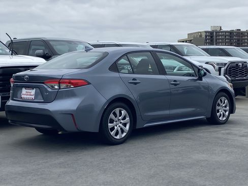 Certified 2023 Toyota Corolla LE FWD image 3