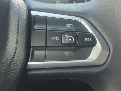 Used 2022 Jeep Compass Latitude AWD/4WD image 14