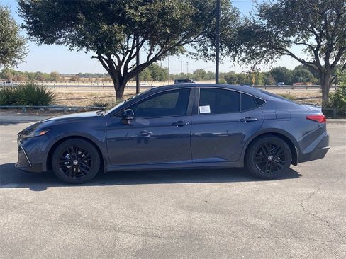 New 2026 Toyota Camry Hybrid image 8