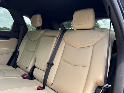 Used 2018 Cadillac XT5 FWD image 14