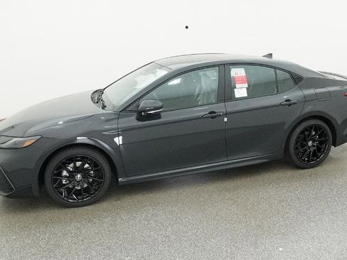 New 2026 Toyota Camry SE FWD image 13