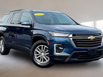 Used 2023 Chevrolet Traverse LT