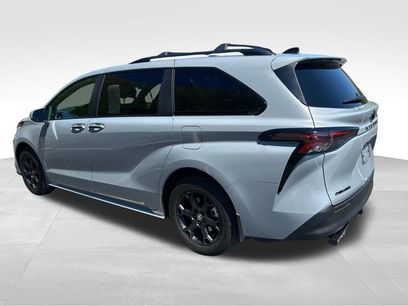 Used 2025 Toyota Sienna XLE Woodland Edition