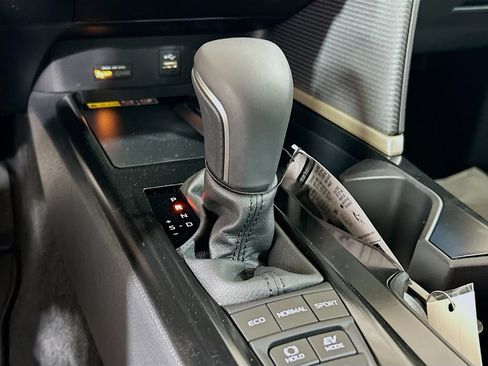 New 2026 Toyota Camry SE FWD image 17