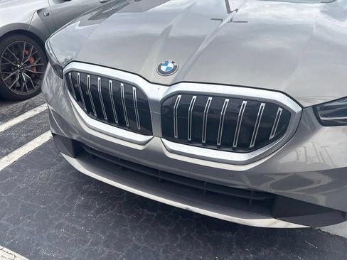 Used 2024 BMW 530i w/ Premium Package RWD image 10