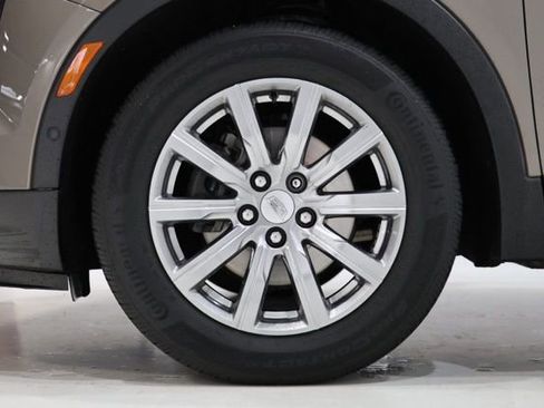 Used 2020 Cadillac XT4 Premium Luxury w/ Technology Package FWD image 11