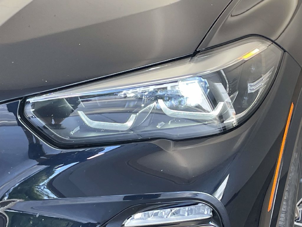 Used 2021 BMW X5 M50i AWD/4WD image 10