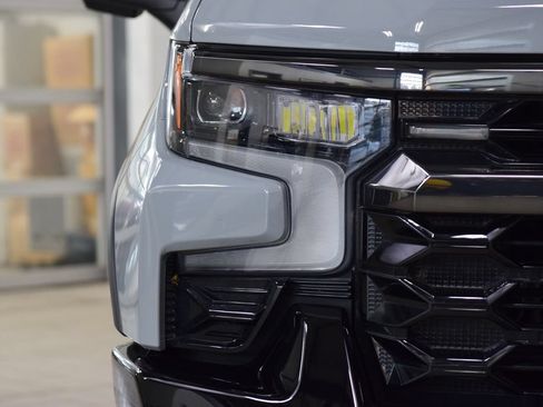 Used 2025 Chevrolet Silverado 1500 ZR2 w/ Technology Package AWD/4WD image 12