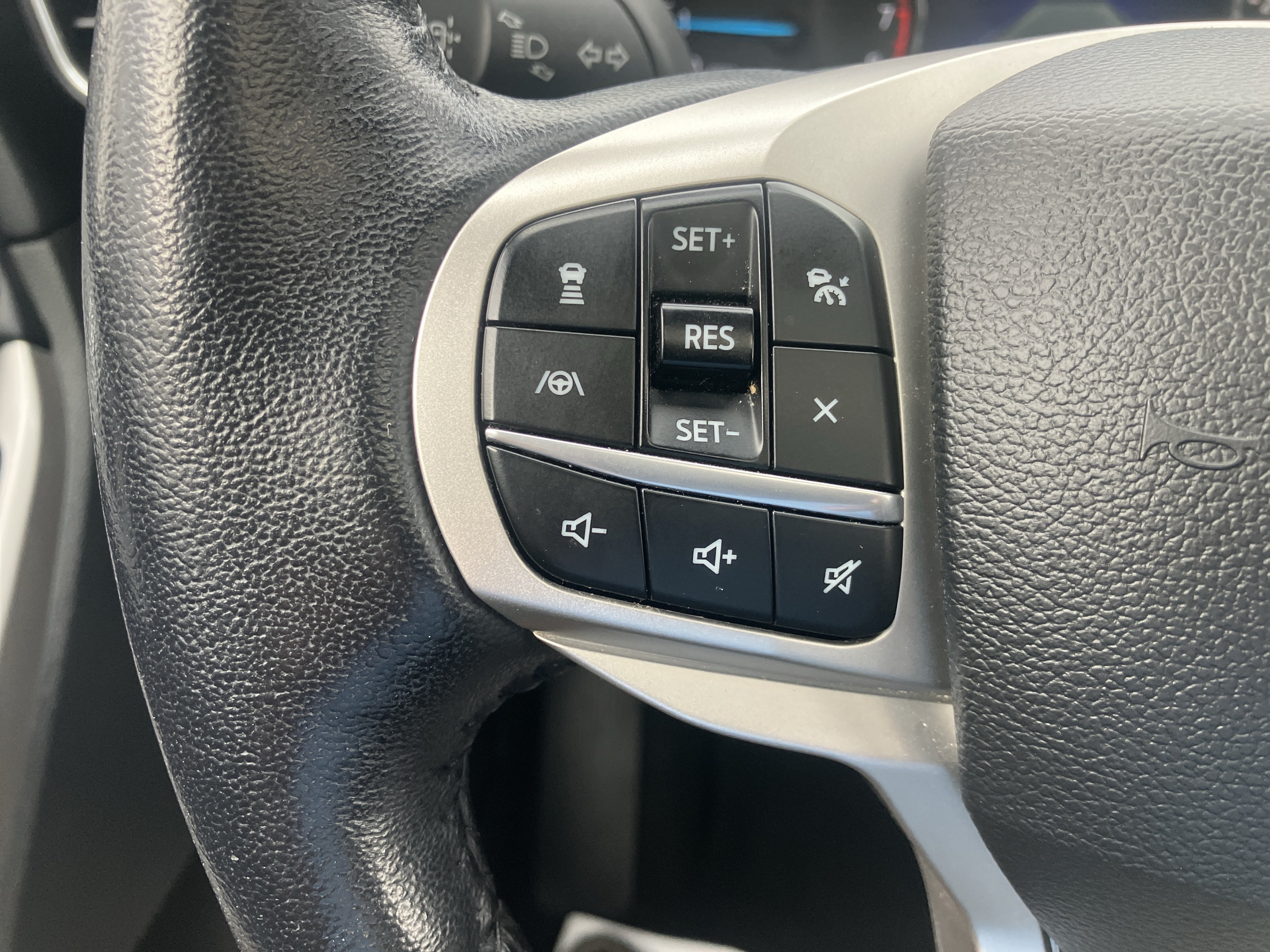 Certified 2023 Ford Explorer Limited AWD/4WD image 25