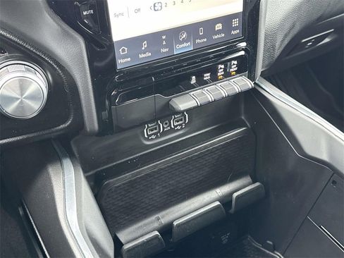 Used 2023 RAM 1500 Laramie image 30