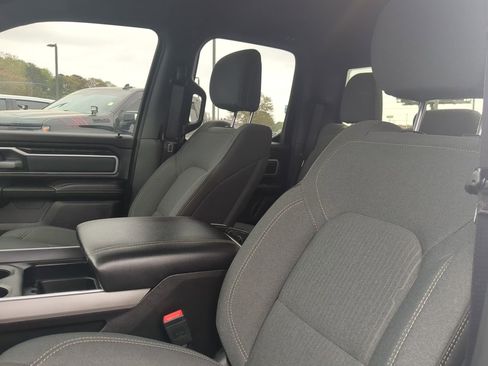 Used 2022 RAM 1500 Big Horn AWD/4WD image 14