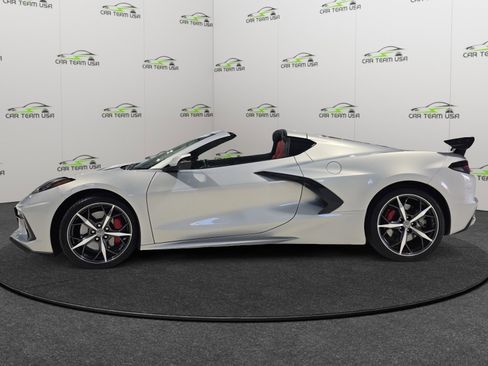 Used 2022 Chevrolet Corvette Stingray Premium Cpe w/ Z51 Performance Package image 2