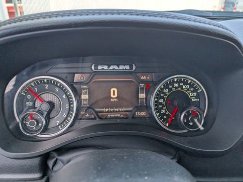 Used 2024 RAM 1500 Laramie AWD/4WD image 10