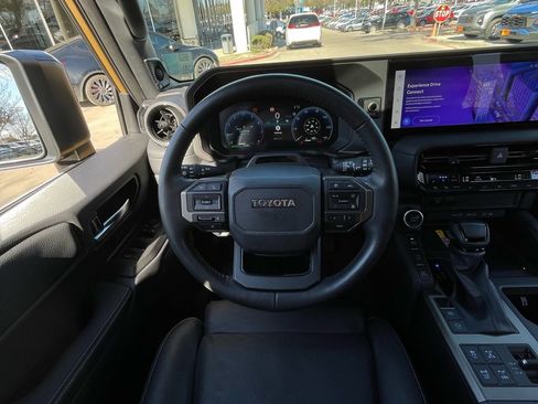 Used 2024 Toyota Land Cruiser image 12