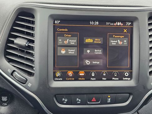 Used 2023 Jeep Cherokee Altitude Lux image 18