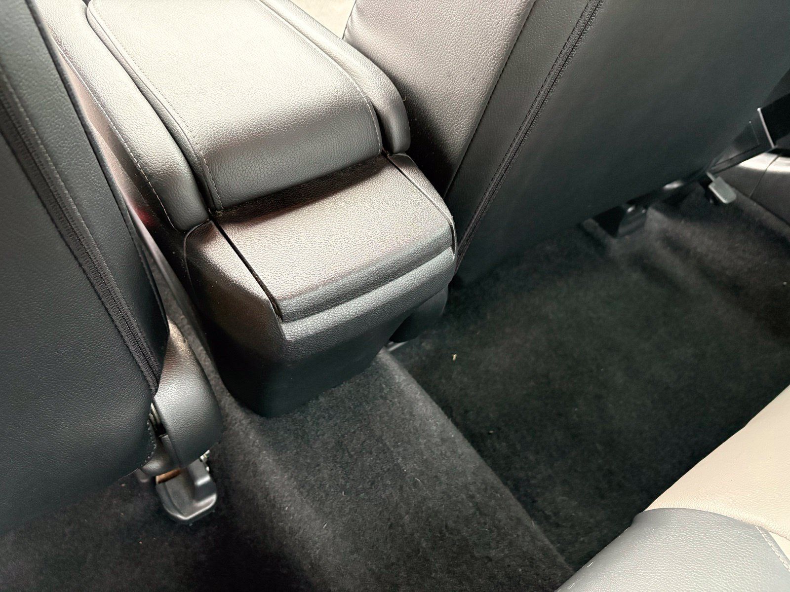 Used 2016 Honda Civic EX-L image 33