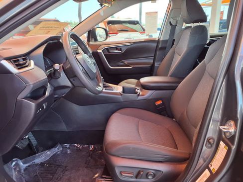 Certified 2025 Toyota RAV4 XLE FWD image 16