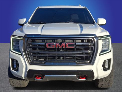 Used 2022 GMC Yukon AT4 image 2