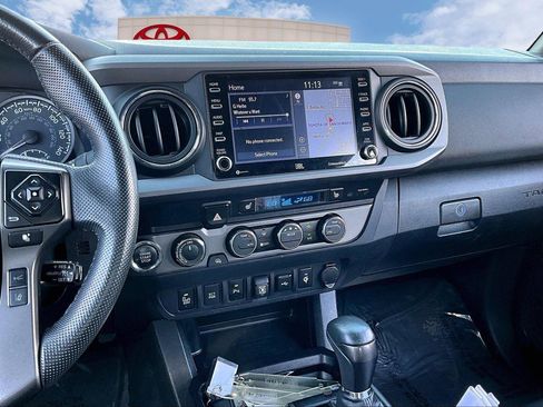 Used 2022 Toyota Tacoma TRD Sport image 6
