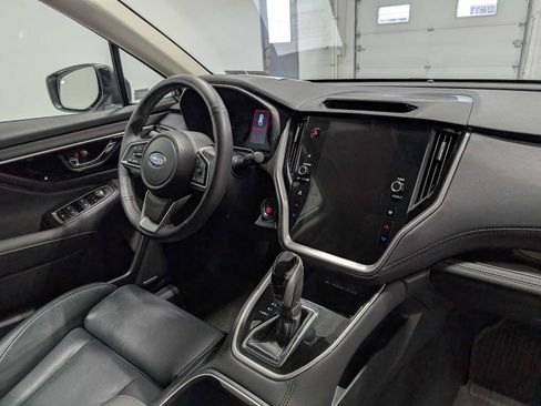 Used 2025 Subaru Outback Limited image 42