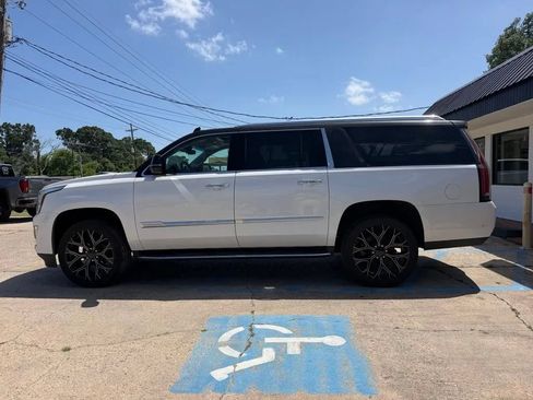 Used 2020 Cadillac Escalade ESV Premium Luxury AWD/4WD image 5