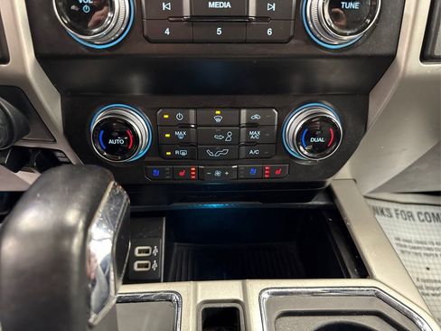 Used 2020 Ford F150 Lariat w/ Equipment Group 502A Luxury image 31