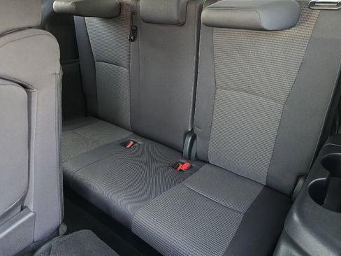 Used 2024 Toyota Highlander LE image 16