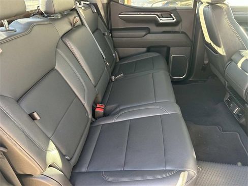 Used 2025 GMC Sierra 1500 SLT image 28