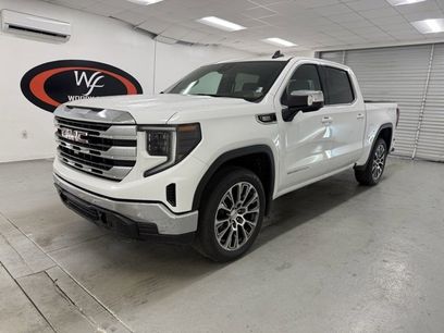 New 2024 GMC Sierra 1500 SLE w/ Preferred Package