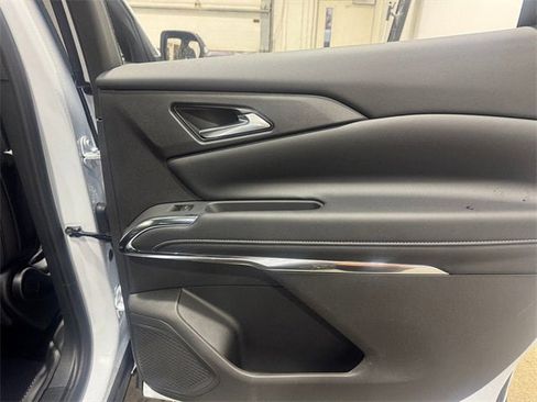 New 2026 Chevrolet Traverse LT w/ Sun and Wheel Package image 10