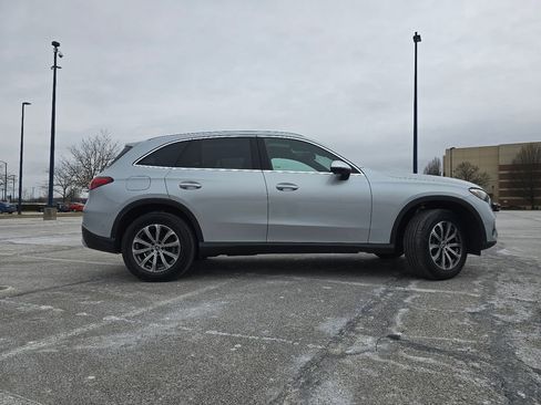 Used 2025 Mercedes-Benz GLC 300 4MATIC image 17