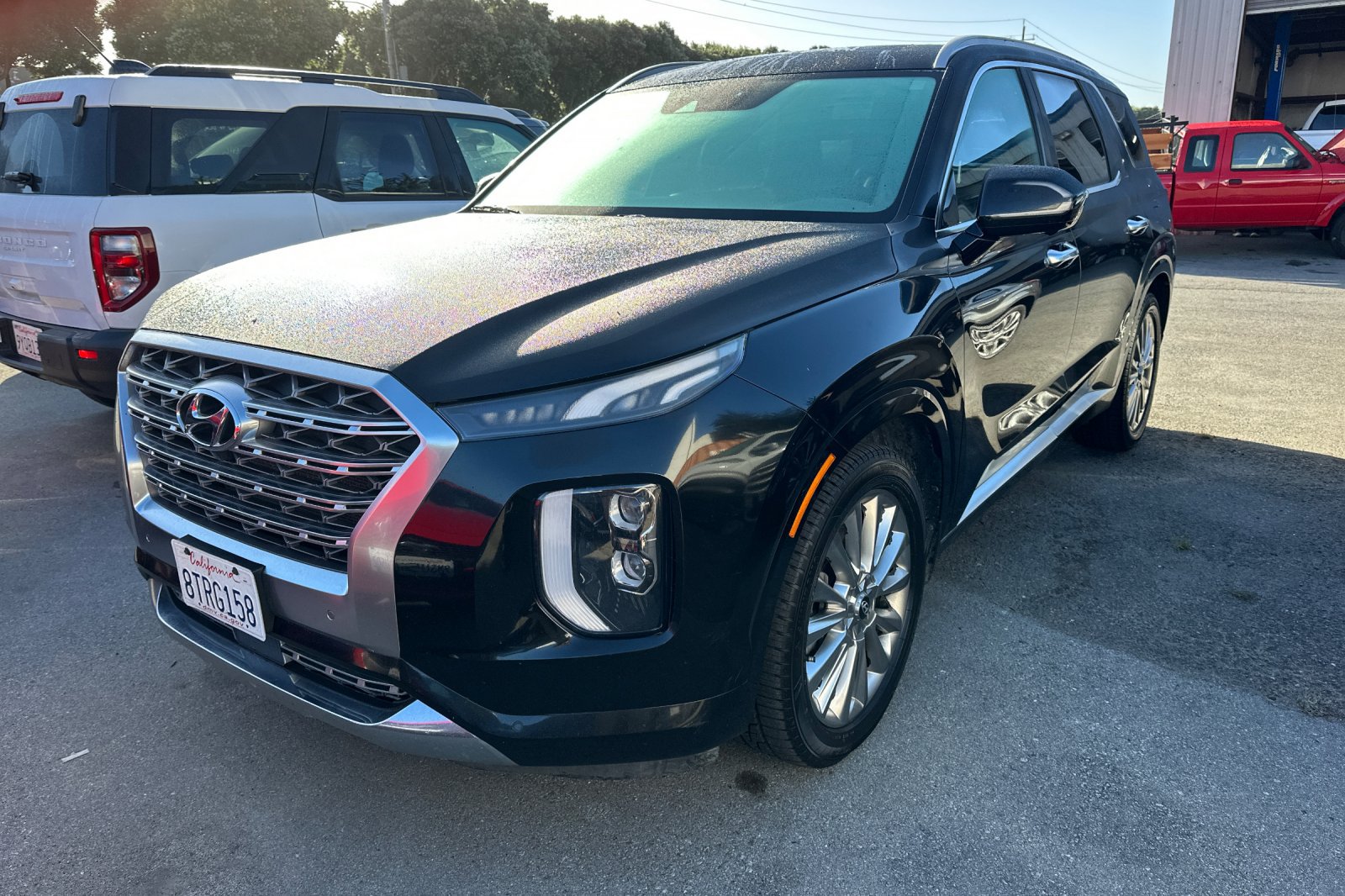 Used 2020 Hyundai Palisade Limited w/ Winter Weather Package AWD/4WD image 2