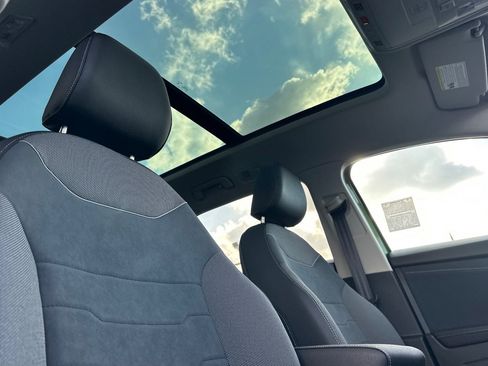 New 2026 Volkswagen Taos SE image 15