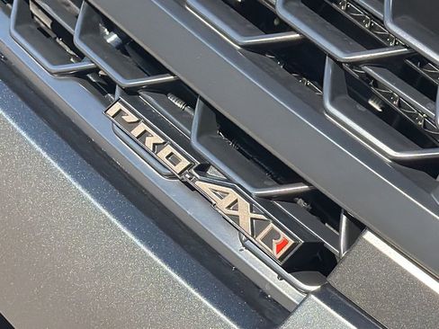 New 2026 Nissan Frontier PRO-4X w/ Pro-4x Convenience Package image 5