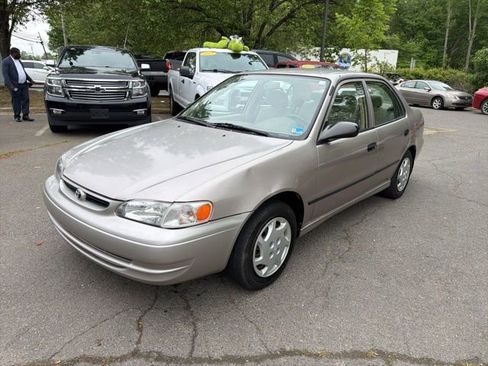 Used 2000 Toyota Corolla CE FWD image 3