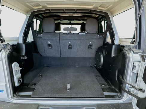 Used 2023 Jeep Wrangler Unlimited w/ Convenience Group image 17