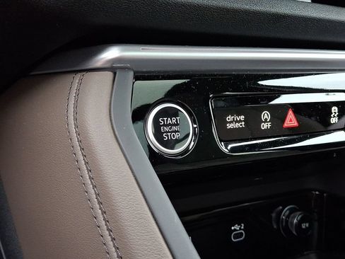 Certified 2025 Audi Q5 Premium AWD/4WD image 24