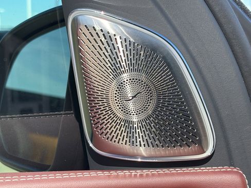 Used 2025 Mercedes-Benz Maybach GLS 600 4MATIC image 15