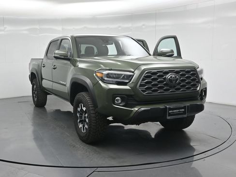 Used 2022 Toyota Tacoma TRD Off-Road w/ Technology Package RWD image 34
