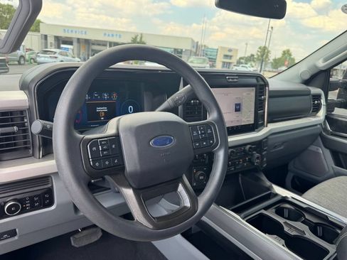 Used 2025 Ford F250 XLT w/ Black Appearance Package AWD/4WD image 7