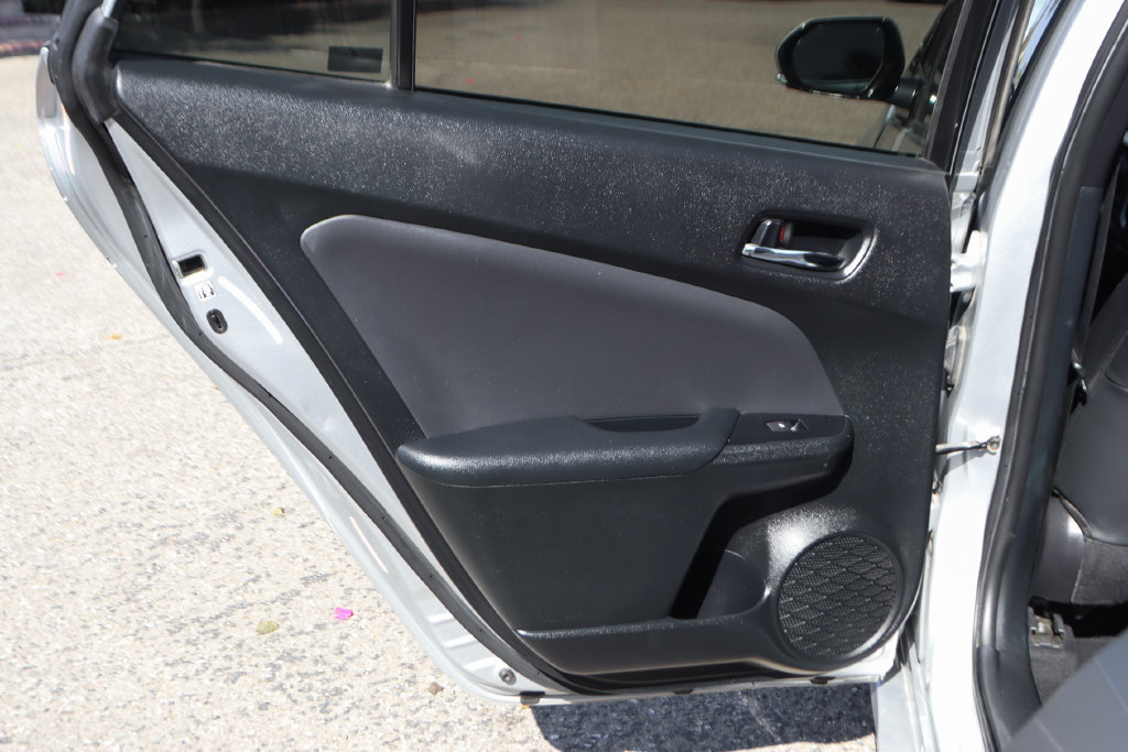 Used 2018 Toyota Prius Prime Premium w/ Carpet Mat Package FWD image 30