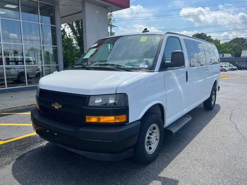 Used 2022 Chevrolet Express 3500 LS image 4