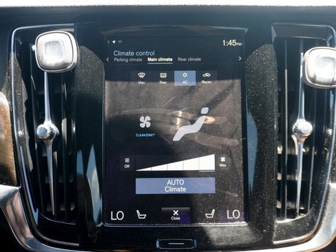 Used 2018 Volvo S90 T6 Momentum w/ Convenience Package image 27