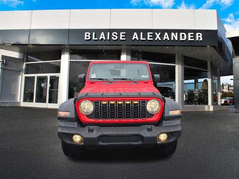 Used 2025 Jeep Wrangler Unlimited Sport AWD/4WD image 9