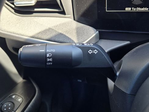 New 2026 Nissan Kicks SV w/ Charging Package FWD image 21